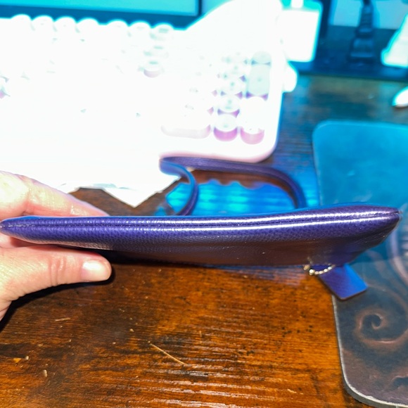 Coach wristlet - Picture 4 of 7